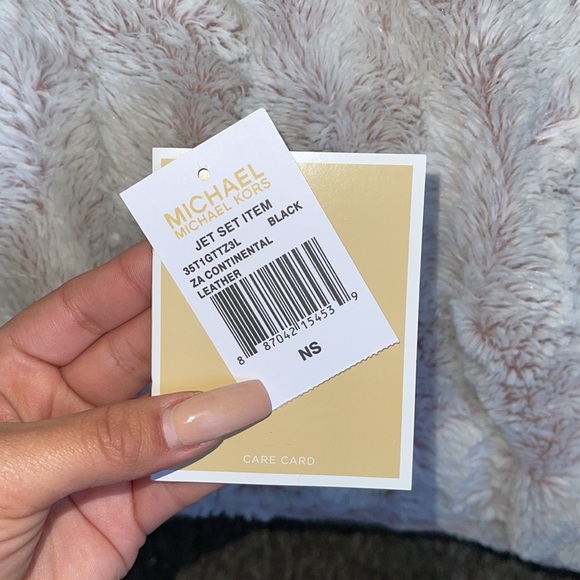 michael kors wallet - Picture 4 of 4